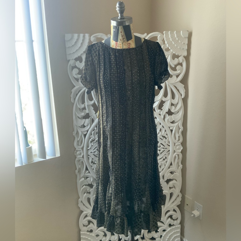 Sandra Darren Black White Pleated Geometric MIDI Dress size 10